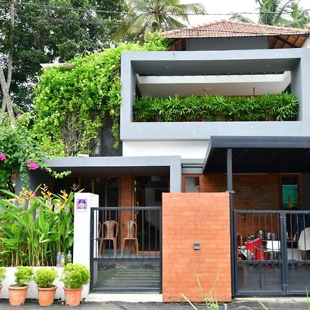 Nirvana Home Stay Trivandrum Thiruvananthapuram ภายนอก รูปภาพ