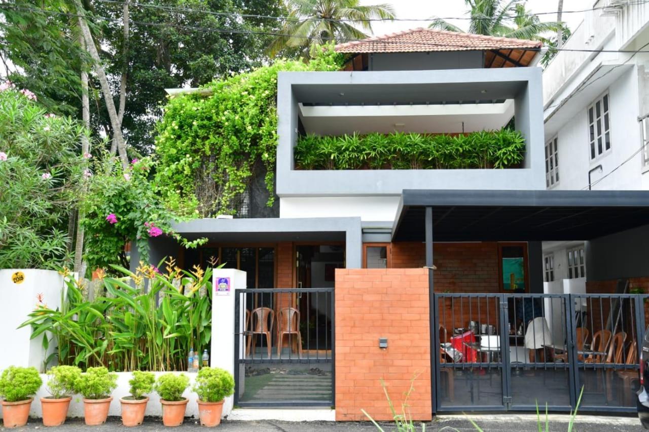 Nirvana Home Stay Trivandrum Thiruvananthapuram ภายนอก รูปภาพ